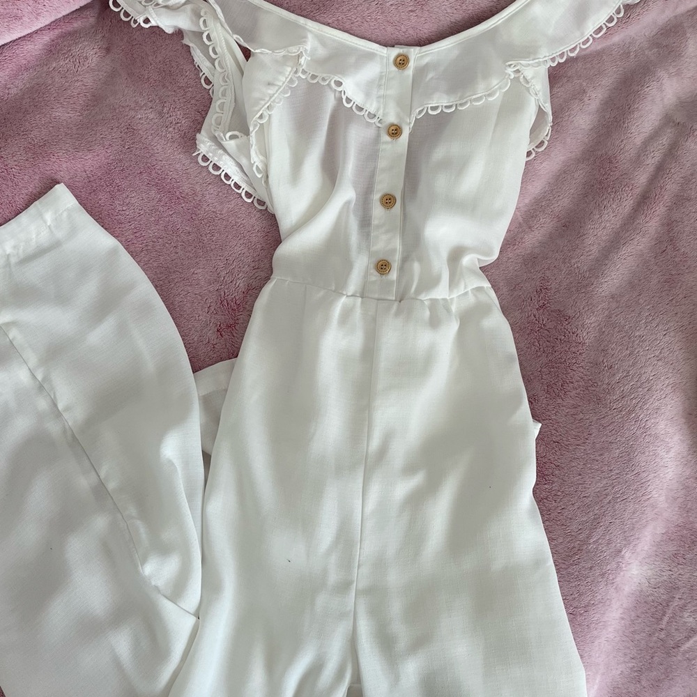 White ruffle jumpsuit ✨